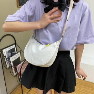 New Fashionable Flow Large Capacity Casual Lightweight Nylon Handbag Ladies Fashionable Street One Shoulder Package